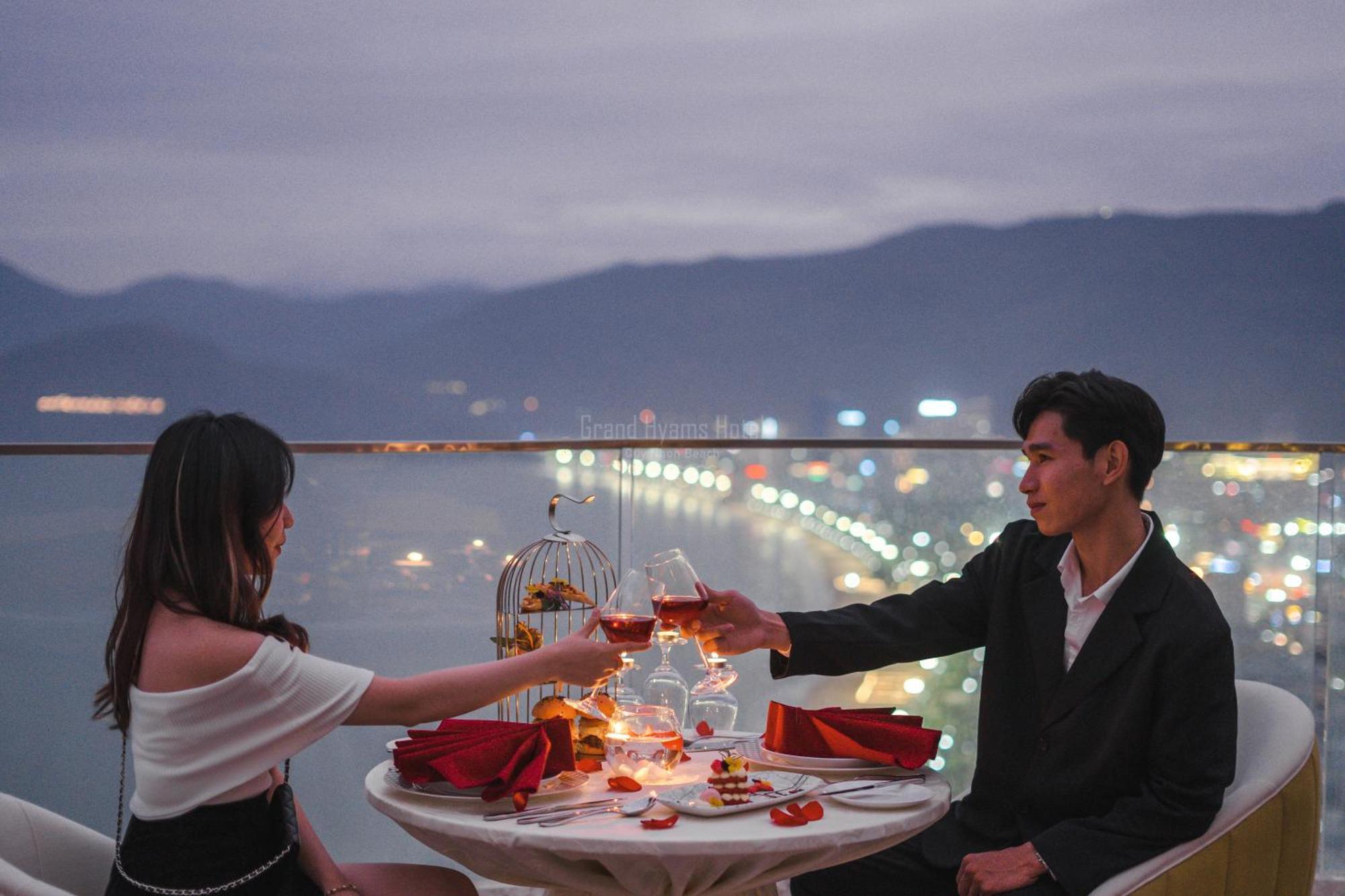 Grand Hyams Hotel - Quy Nhon Beach Buitenkant foto