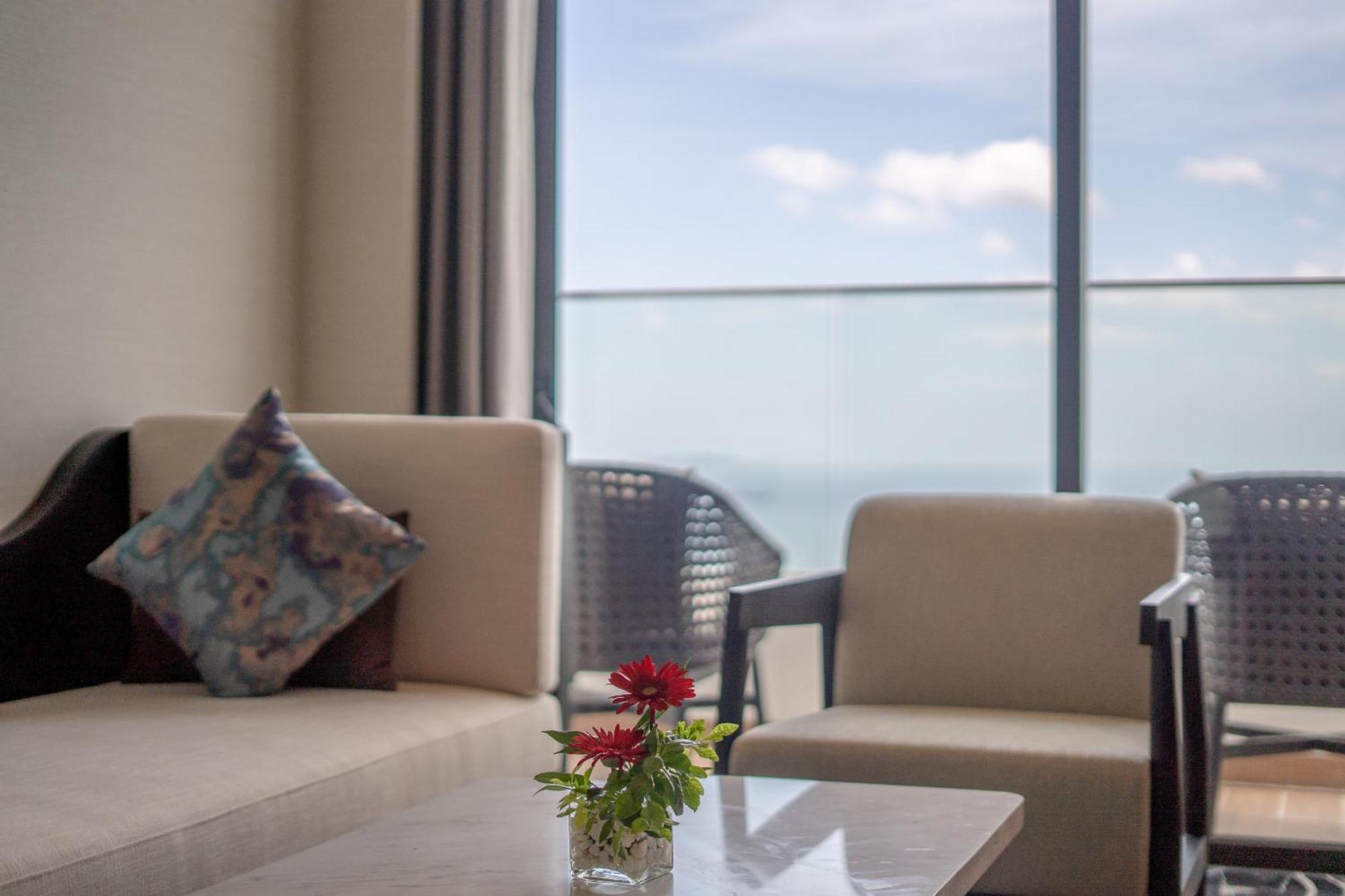 Grand Hyams Hotel - Quy Nhon Beach Buitenkant foto