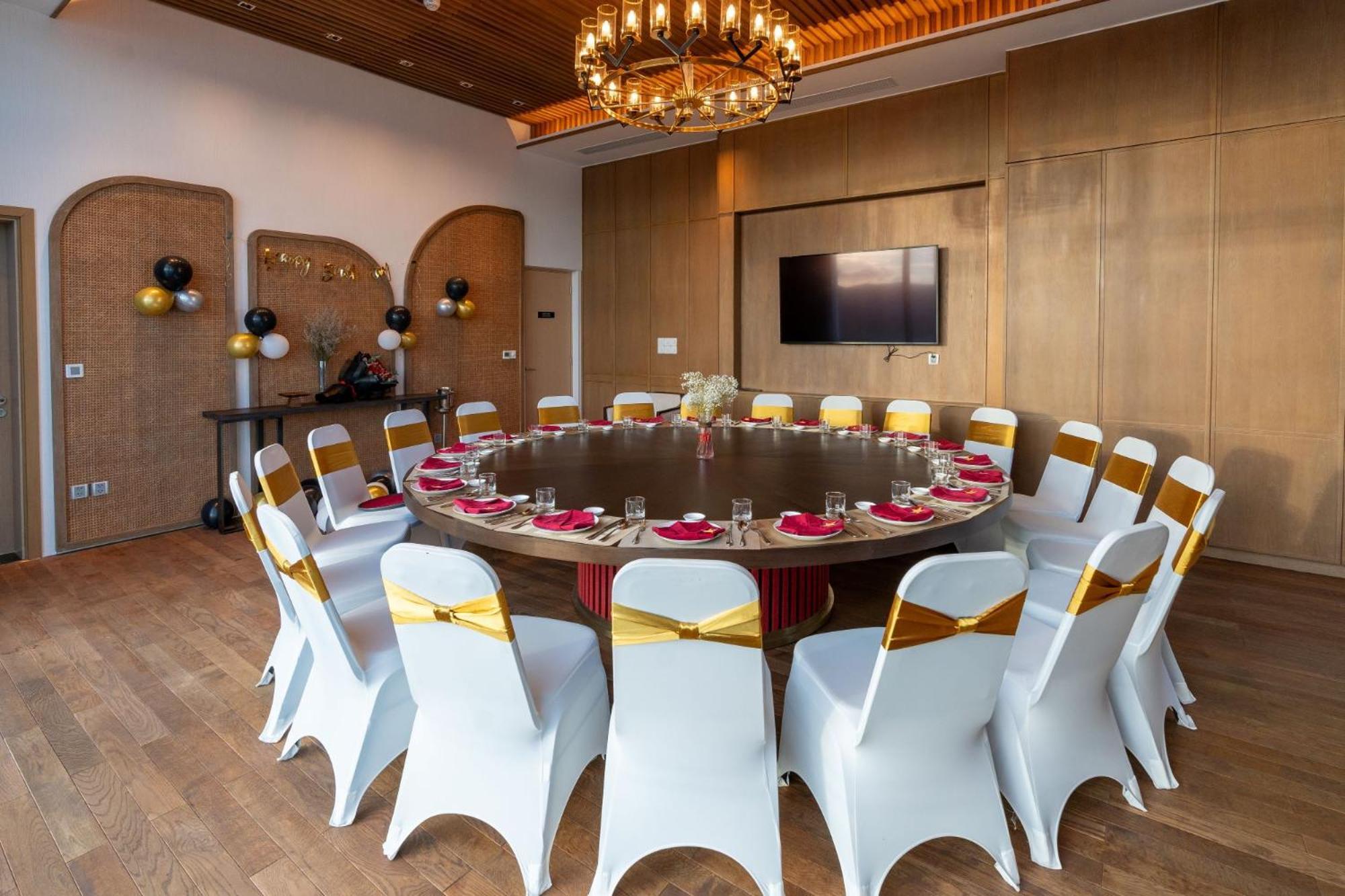 Grand Hyams Hotel - Quy Nhon Beach Buitenkant foto